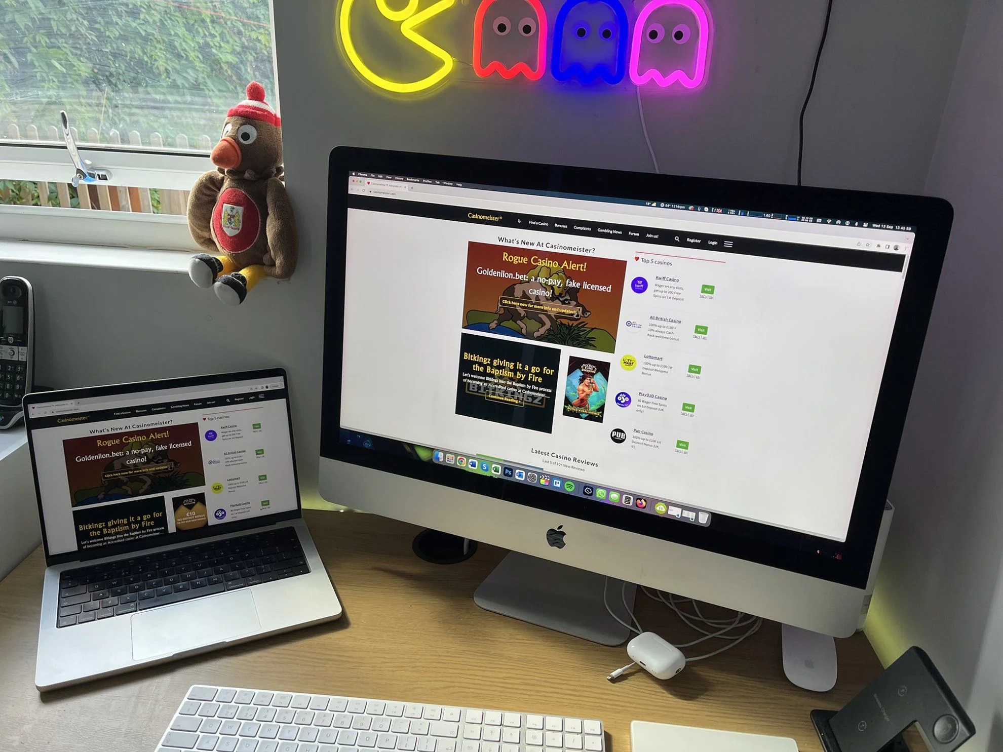 desk.webp