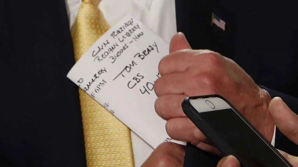 http_%2F%2Fmashable.com%2Fwp-content%2Fuploads%2F2015%2F09%2Ftom-brady-notes.webp