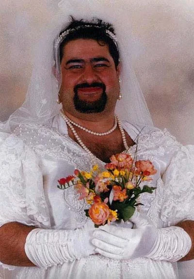 men-wearing-wedding-dresses.webp